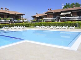 Poolside Stay in Lazise