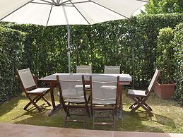 Poolside Stay in Lazise