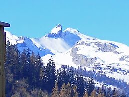 Chalet in La Tzoumaz Near Ski Lift