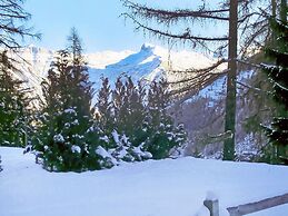 Chalet in La Tzoumaz Near Ski Lift