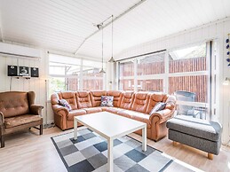 4 Star Holiday Home in Henne