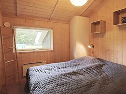 6 Person Holiday Home in Dronningmølle