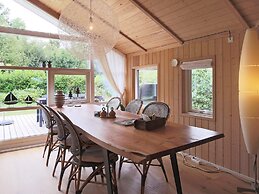 6 Person Holiday Home in Dronningmølle