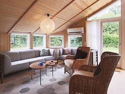 6 Person Holiday Home in Dronningmølle