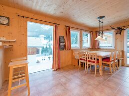 Chalet in Dachstein West With Shared Pool