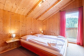 Chalet in Dachstein West With Shared Pool