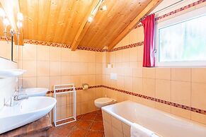 Chalet in Dachstein West With Shared Pool