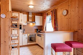 Chalet in Dachstein West With Shared Pool