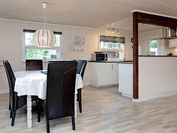 6 Person Holiday Home in Vaeggerlose