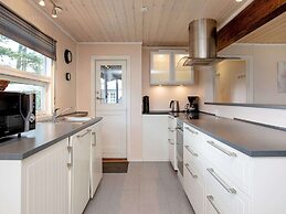 6 Person Holiday Home in Vaeggerlose