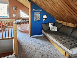 6 Person Holiday Home in Gullholmen