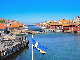6 Person Holiday Home in Gullholmen