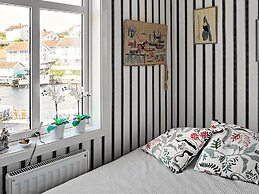 6 Person Holiday Home in Gullholmen