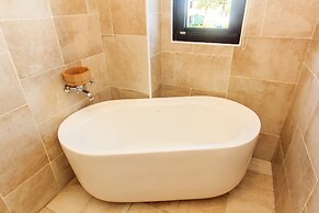 Classic Villa B&B