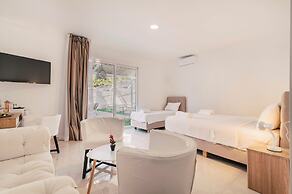 Bamboo Suites Adults Only