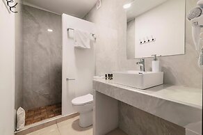 Bamboo Suites Adults Only