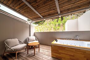 Bamboo Suites Adults Only