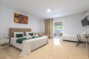 Bamboo Suites Adults Only