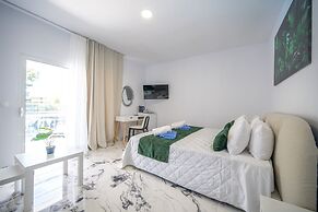 Bamboo Suites Adults Only