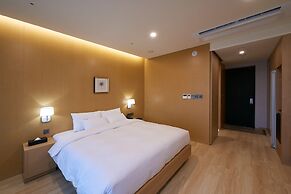 CS Hotel