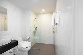 The Rizin Hotel Phratumnak