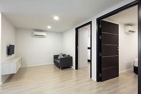 The Rizin Hotel Phratumnak