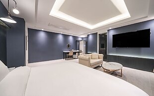 Hotel Moment SongJeong