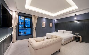 Hotel Moment SongJeong