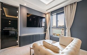 Hotel Moment SongJeong