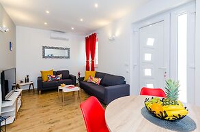 Apartment Moon River