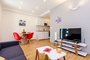 Apartment Moon River