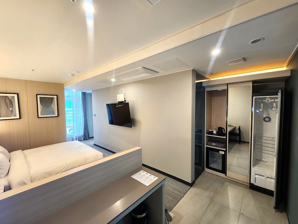 Hound Hotel Busan Station