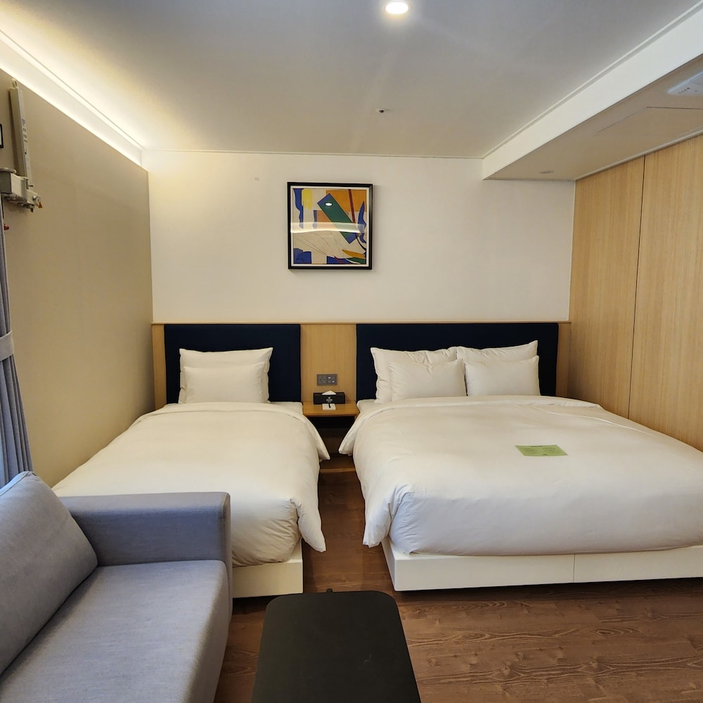 Hound Hotel Busan Station