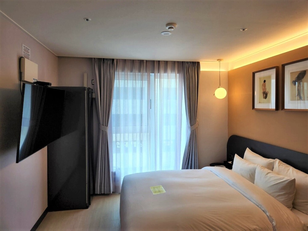 Hound Hotel Busan Station