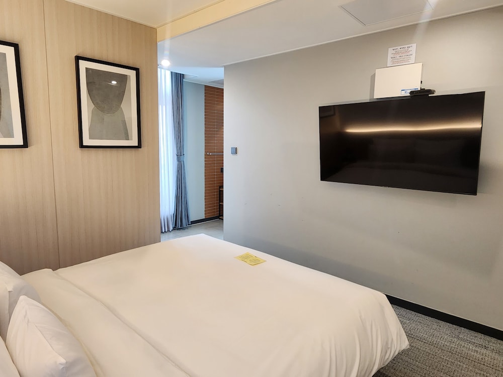 Hound Hotel Busan Station