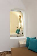 Church & Cave - Santorini Private Residences