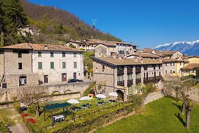 Liano Iris - Terrace & parking place