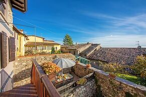 Liano Iris - Terrace & parking place