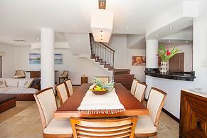 1111 Pearl Court at Pristine Bay