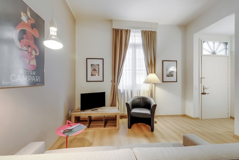 Valentina Home