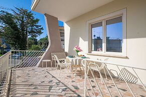 Maison Fleurie Apartments