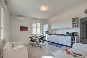 Maison Fleurie Apartments