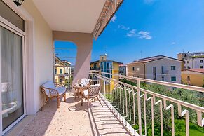Maison Fleurie Apartments