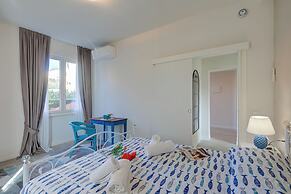 Maison Fleurie Apartments