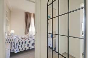 Maison Fleurie Apartments