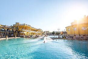 Crowne Plaza Budapest by IHG