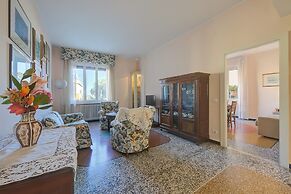 Sunrise Apartment Seaview
