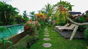 Green Coconut Cottage