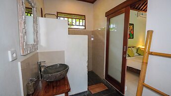 Green Coconut Cottage