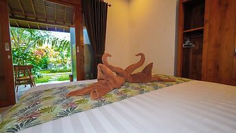 Green Coconut Cottage